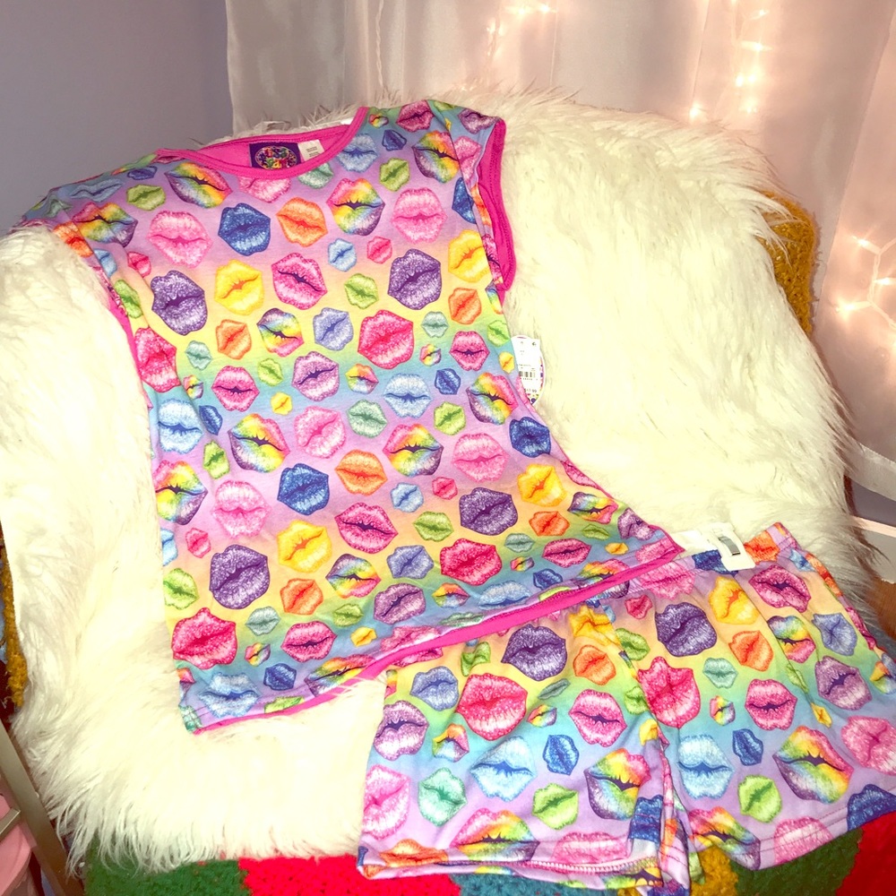 ⭐️ Lisa Frank 🌈 Pajama Set Size Small